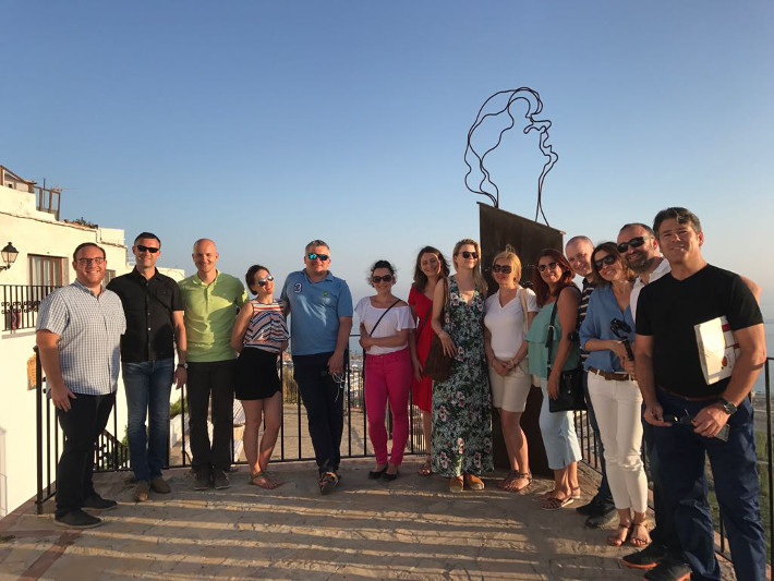Agentes de viaje de Madrid visitan la Costa Tropical para conocer sus recursos tursticos